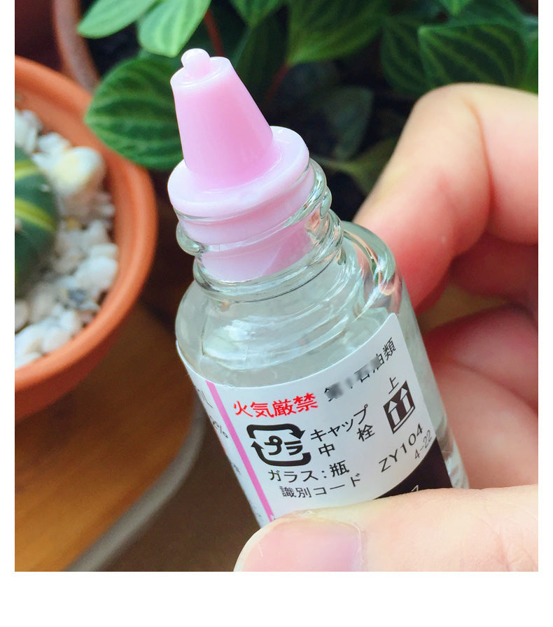 Japan Kobayashi Pharmaceutical antifungal spray for removing foot odor, foot itch ointment, and antifungal athlete's foot solution for nail fungus.